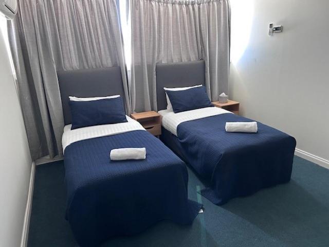 Warners Bay Hotel Bagian luar foto